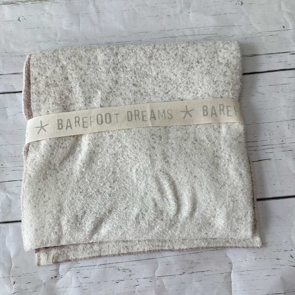 Barefoot Dreams CozyChic Lite Wrap Knit Scarf Cream Taupe New With Tags - Picture 5 of 5